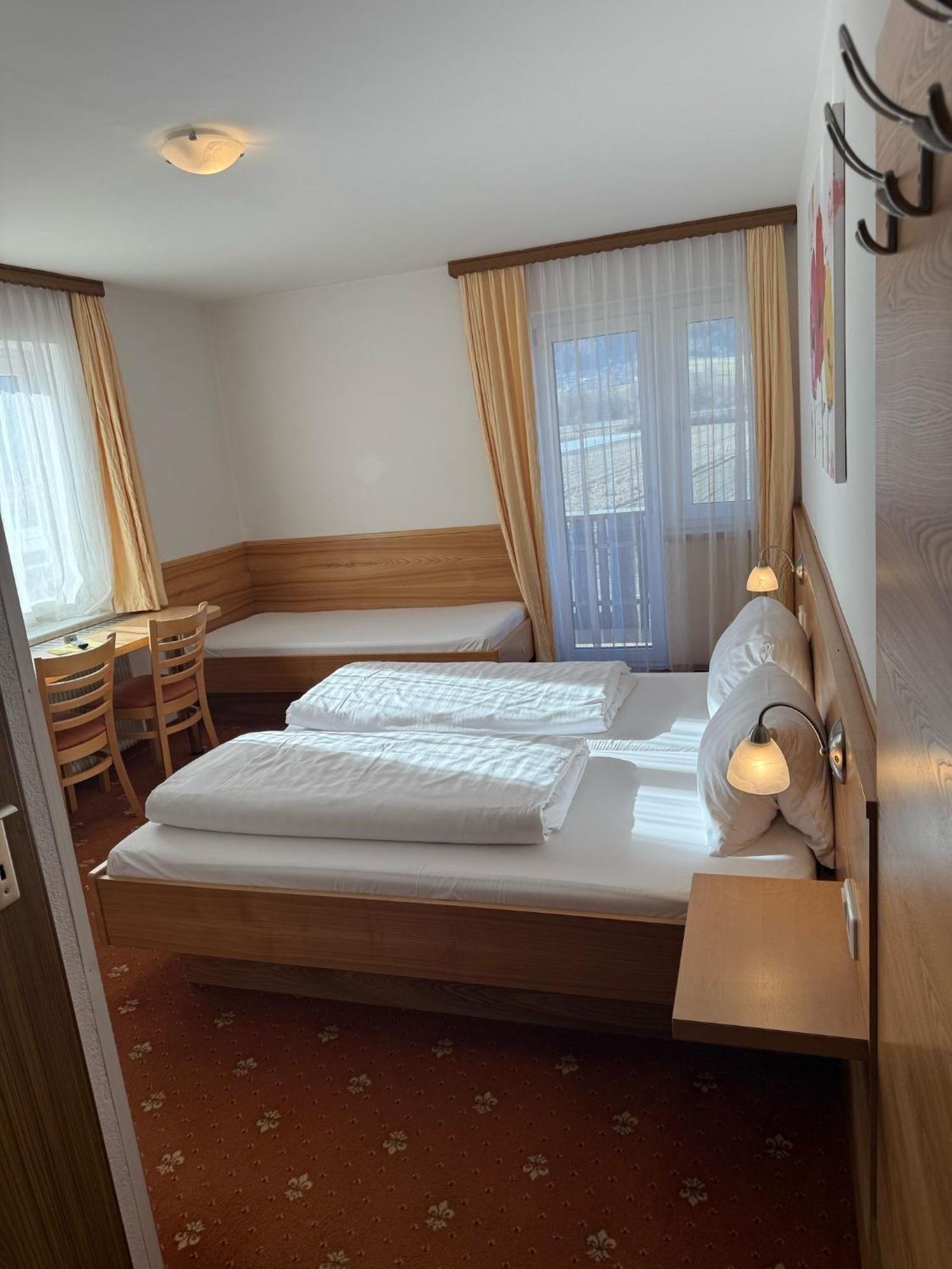Plattenhof Guest house *