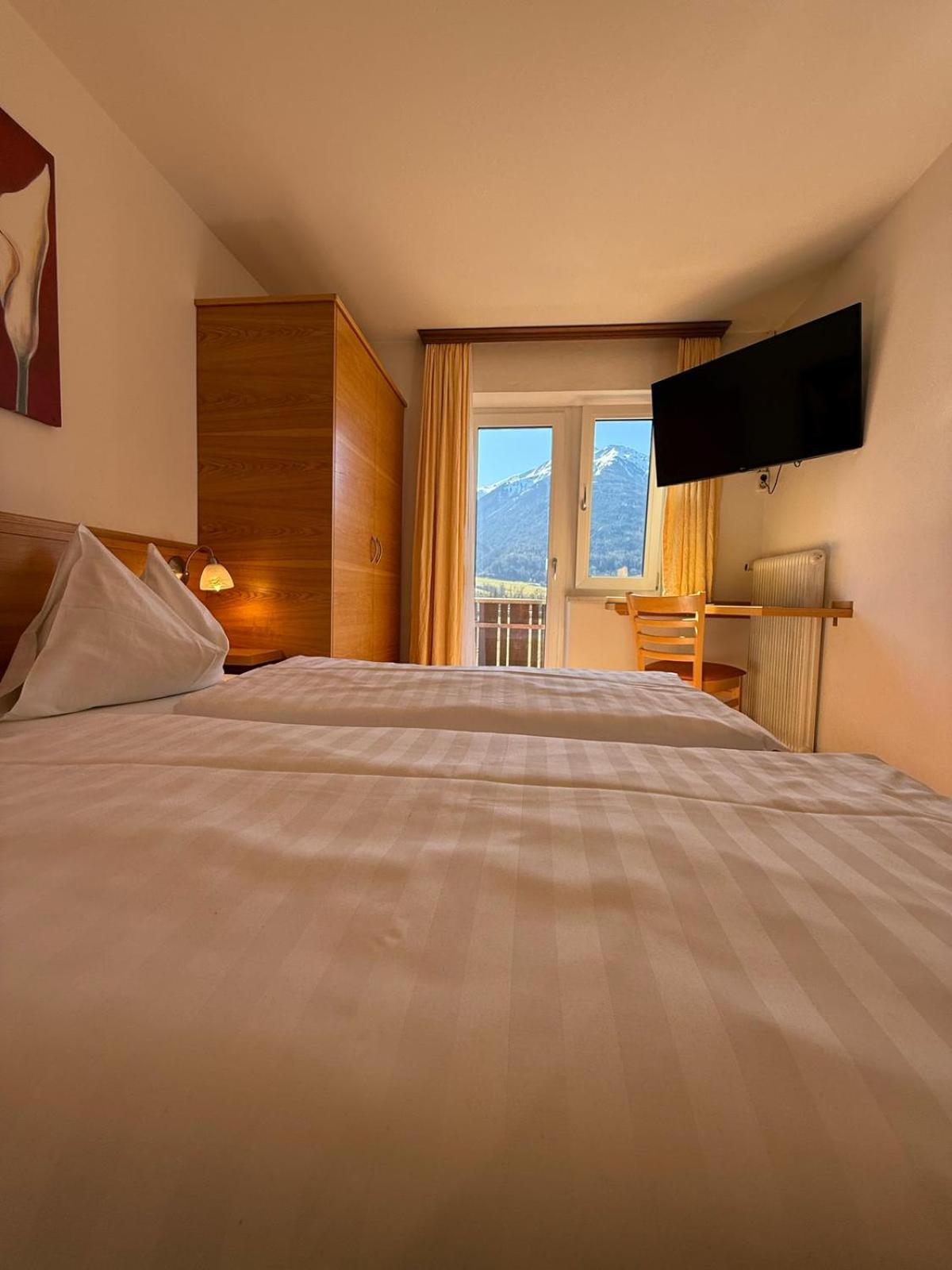 Plattenhof Guest house Telfs