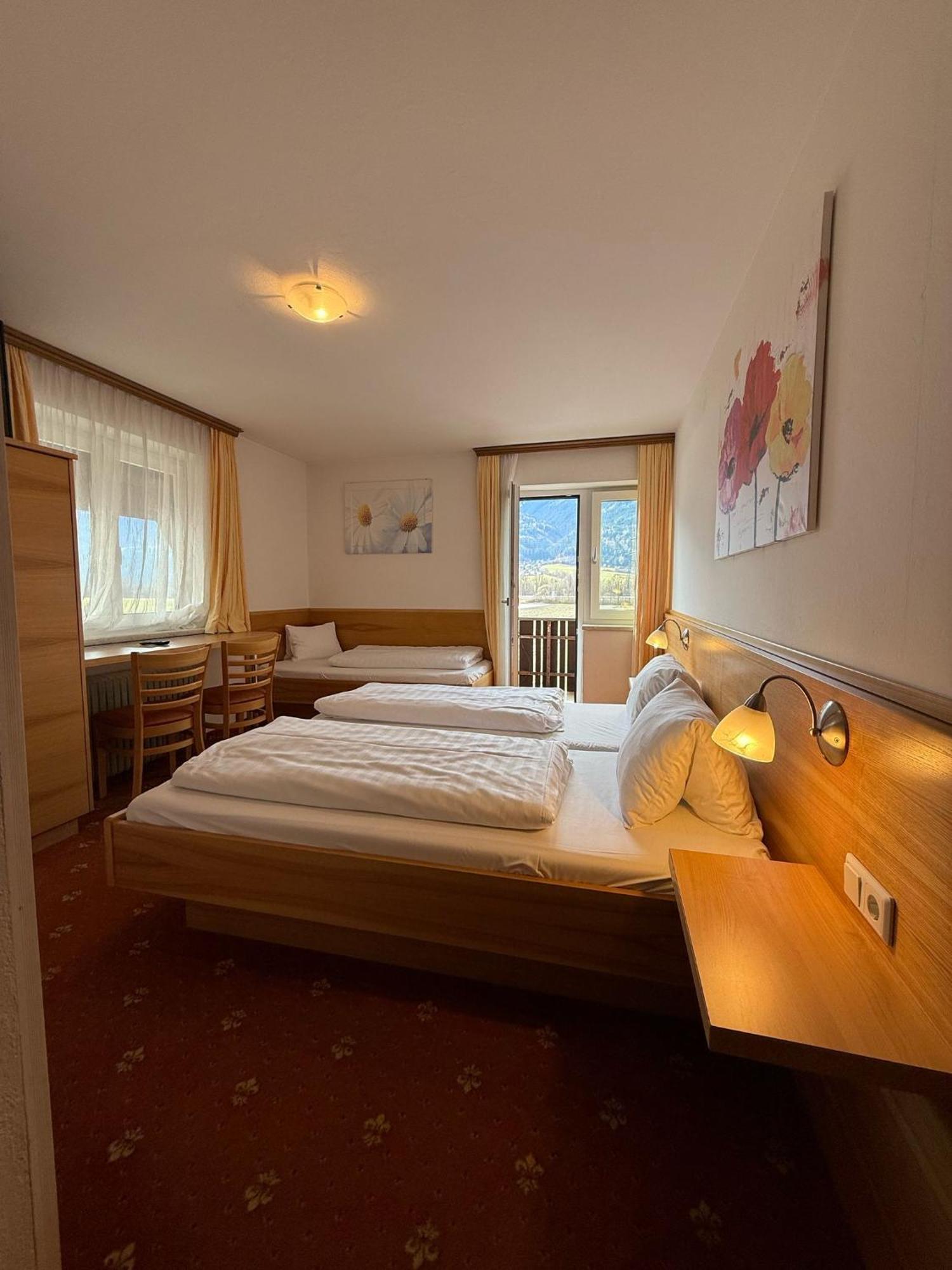 Plattenhof Guest house *